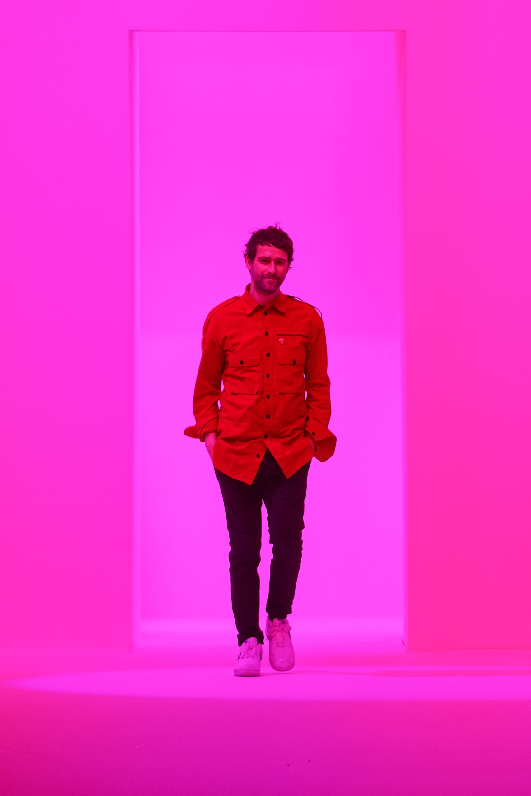 red long-sleeve collared relaxed buttoned pockets shirt