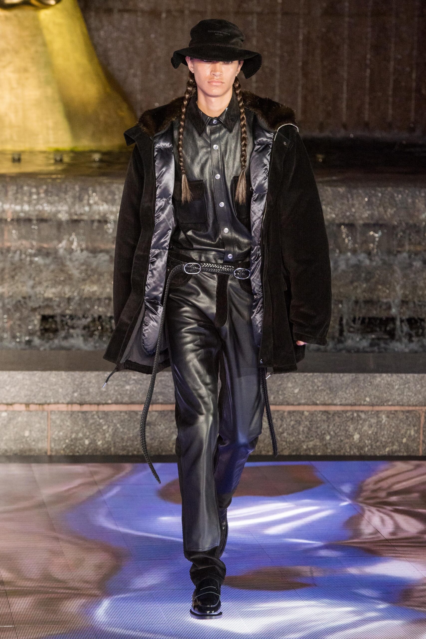 black faux-fur long-sleeve collared relaxed zippered coat
