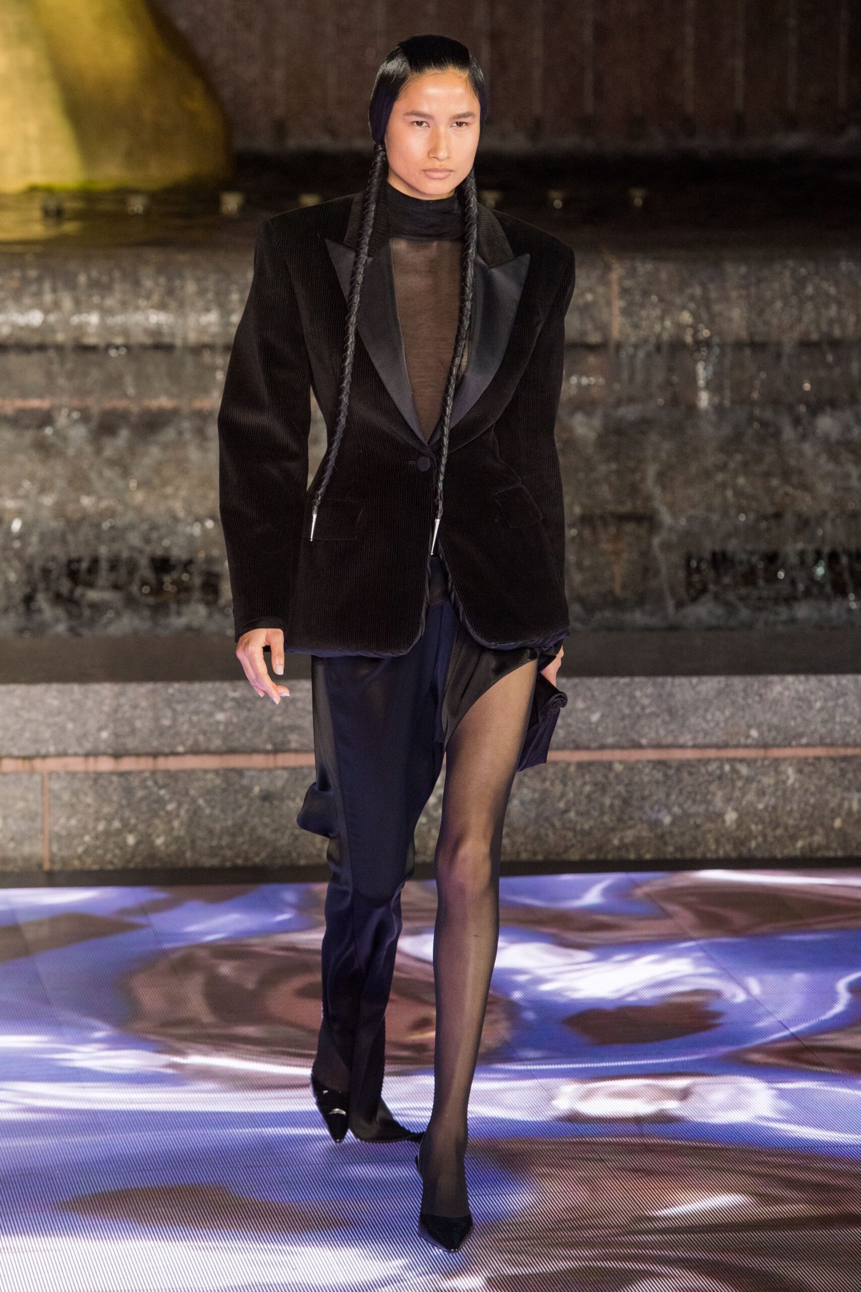 black velvet long-sleeve collared structured buttoned blazer