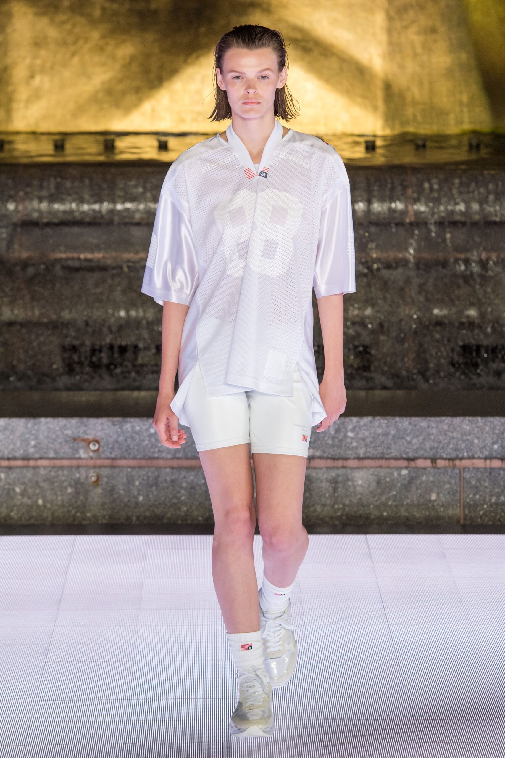 white mesh short-sleeve v-neck relaxed layered top