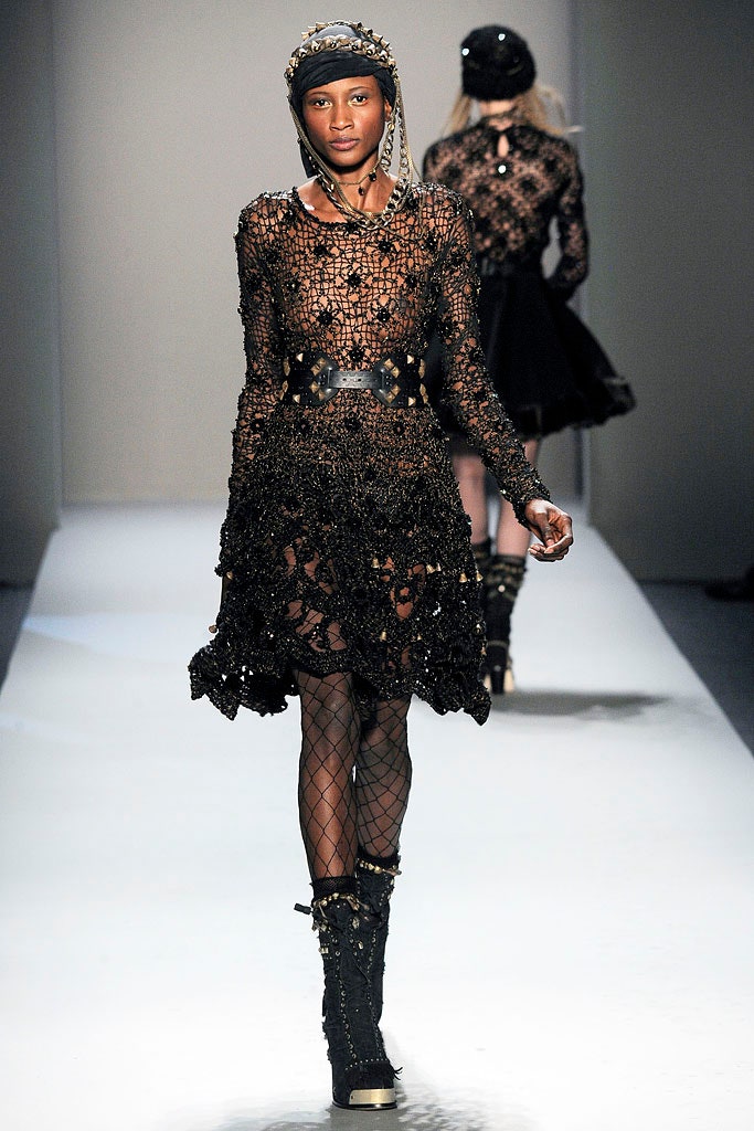 black lace long-sleeve v-neck fitted tiered embroidered dress