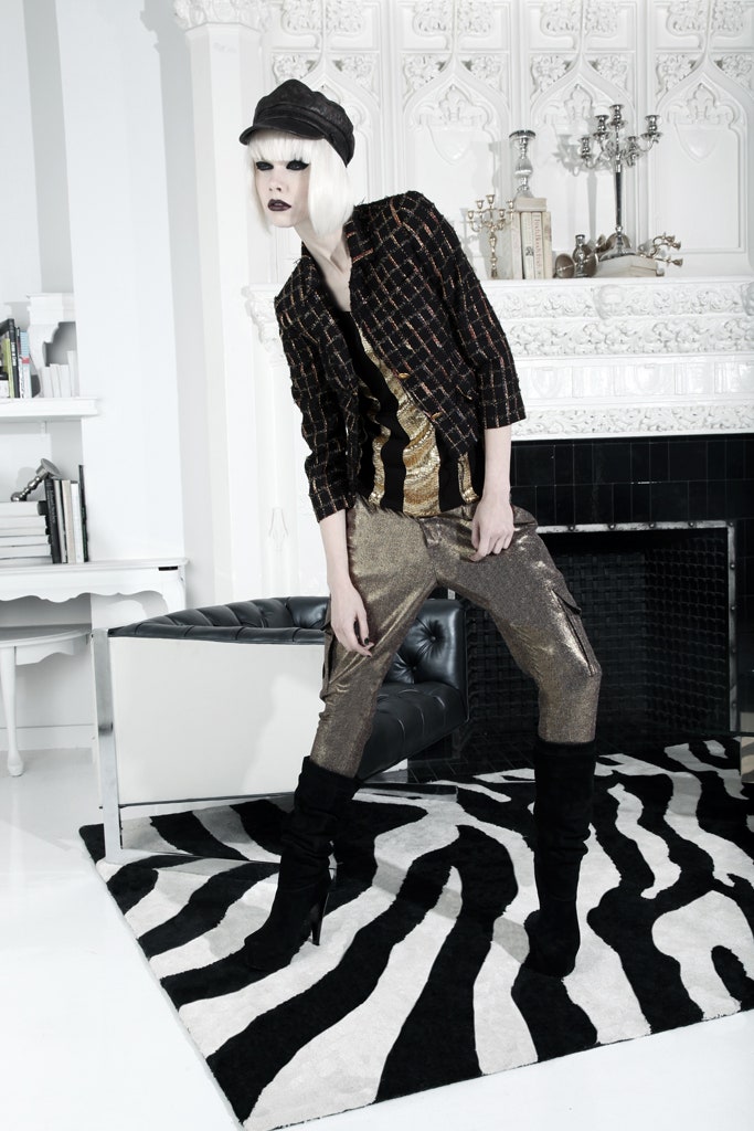 black silk short-sleeve collared fitted zippered layered jacket