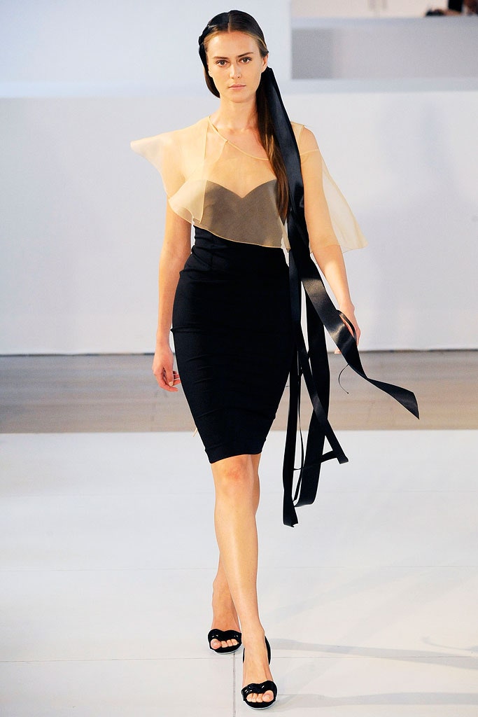 beige chiffon sleeveless relaxed draped flowing top