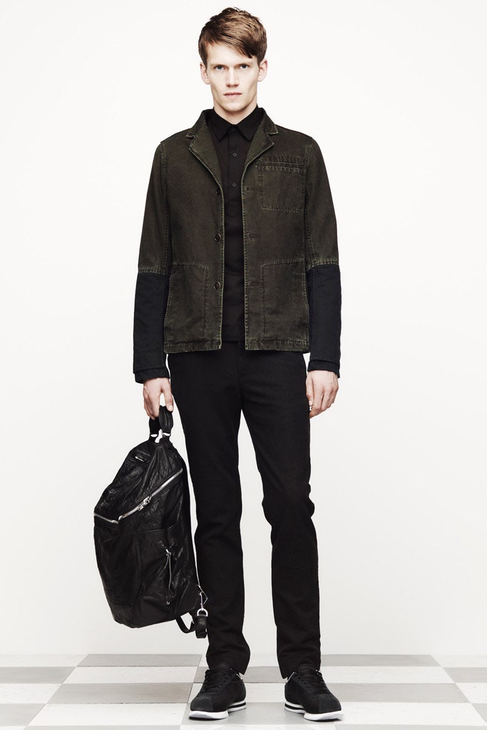 green cotton long-sleeve collared fitted buttoned pockets jacket