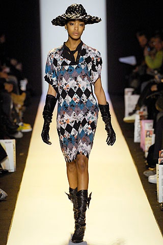 fitted printed short dress with gloves