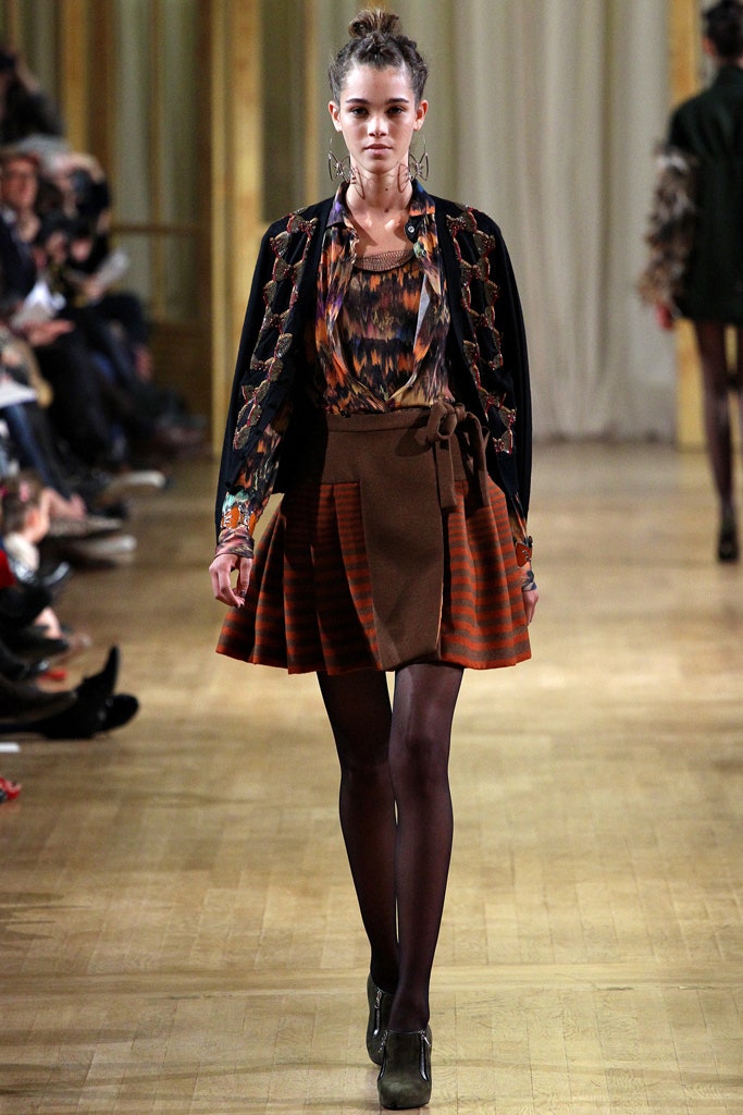 multi long-sleeve collared fitted printed blouse