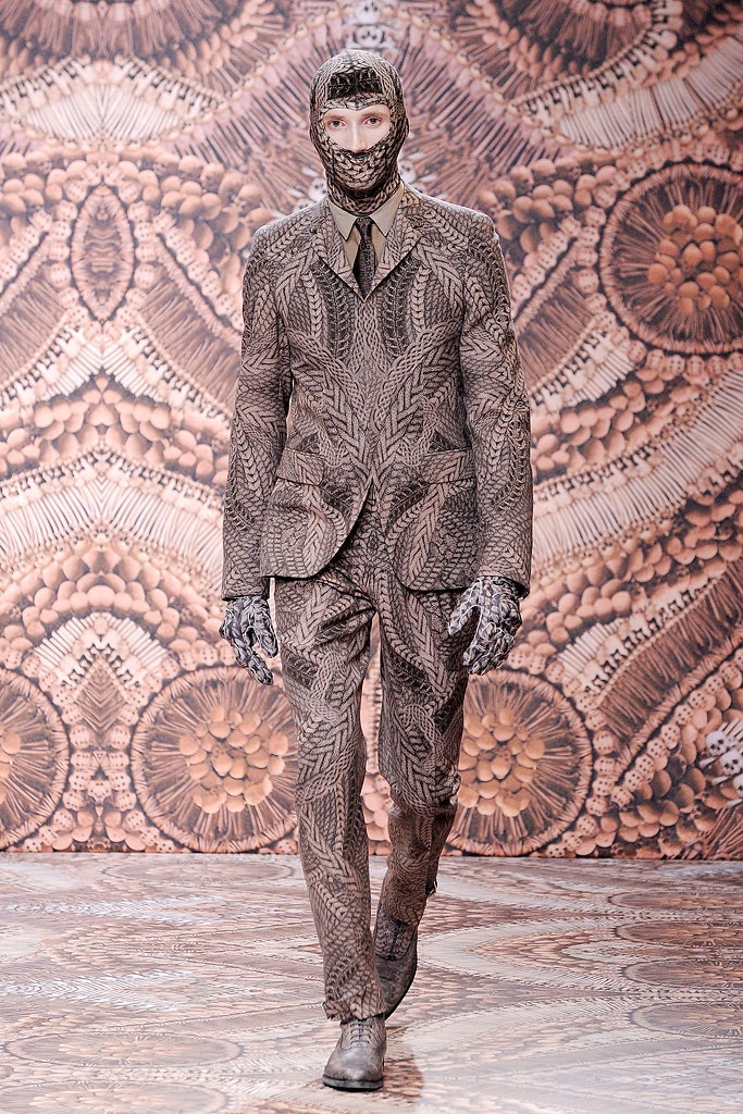 brown wool long-sleeve collared tailored embroidered suit