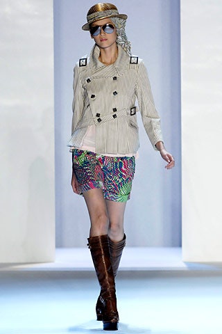white cotton long-sleeve collared fitted striped buttoned jacket