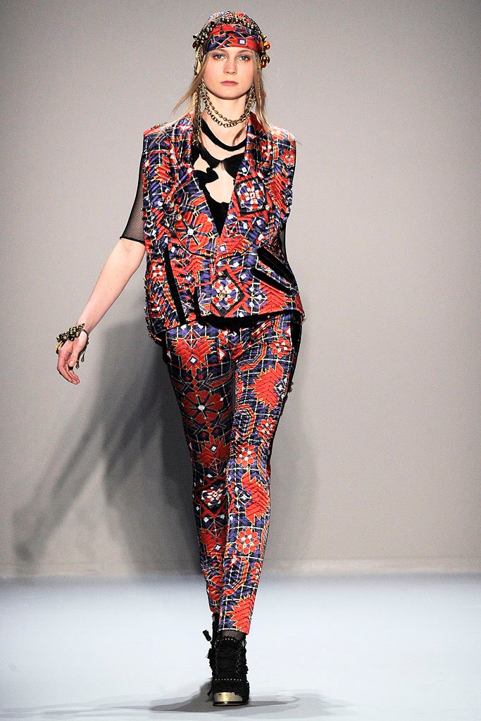 printed red and blue vest and pants