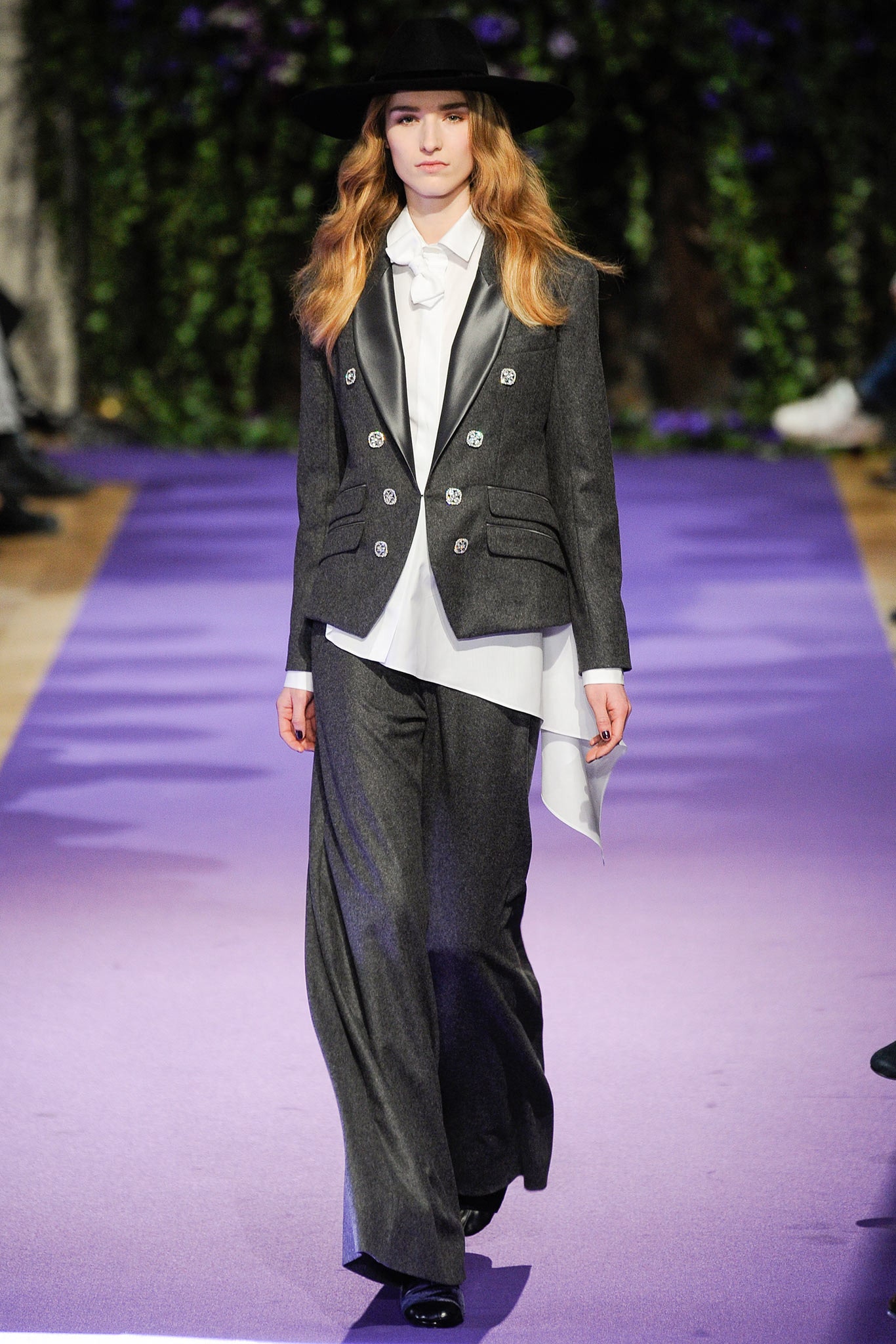 gray wool long-sleeve collared tailored buttoned flared suit