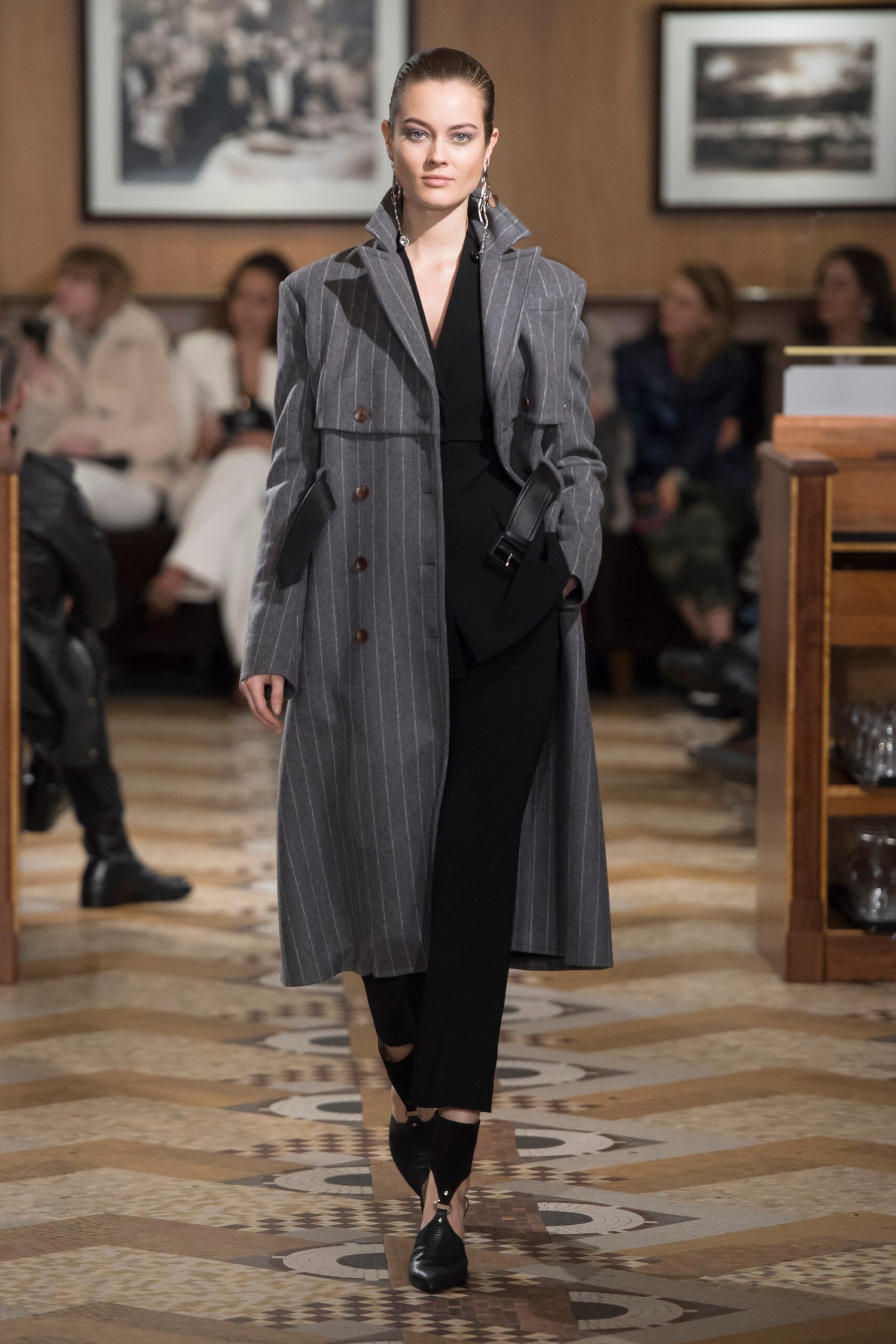 gray cotton long-sleeve collared fitted striped trench