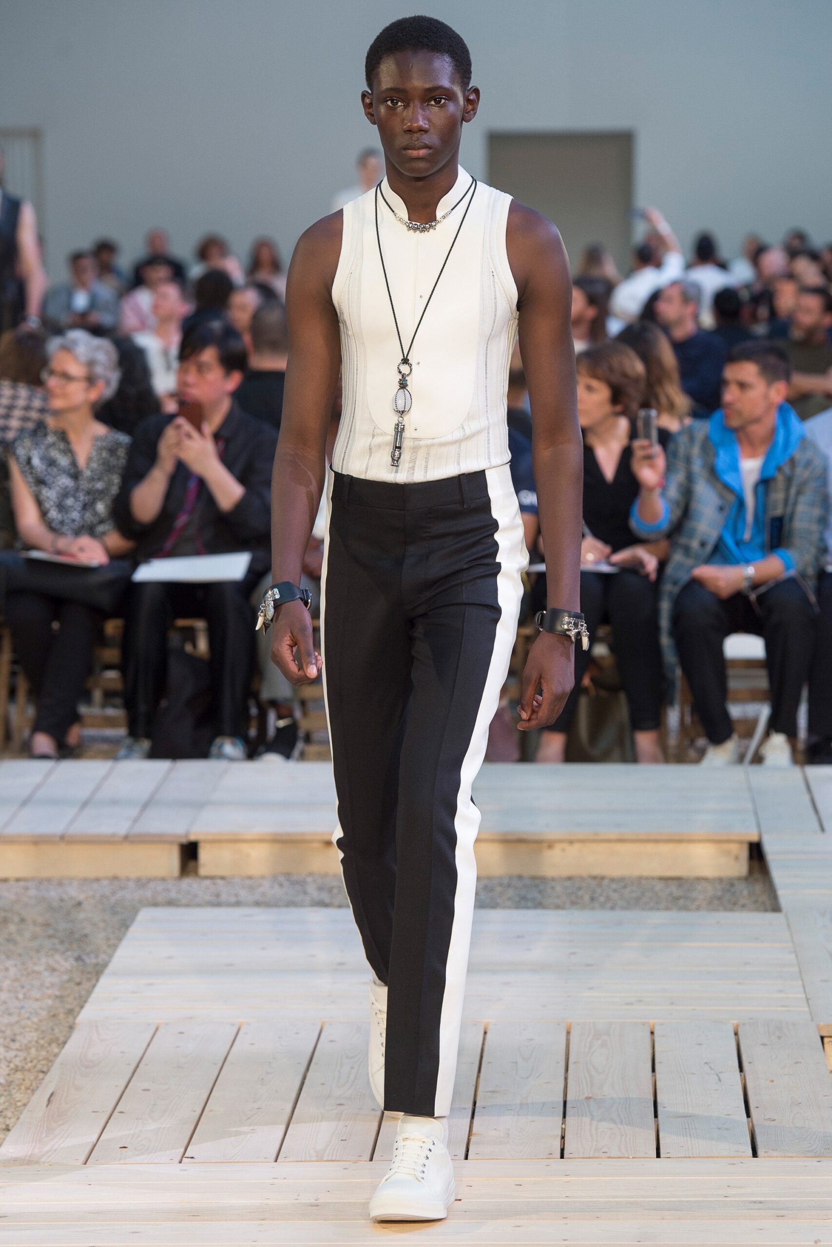 black cotton slim zippered pants