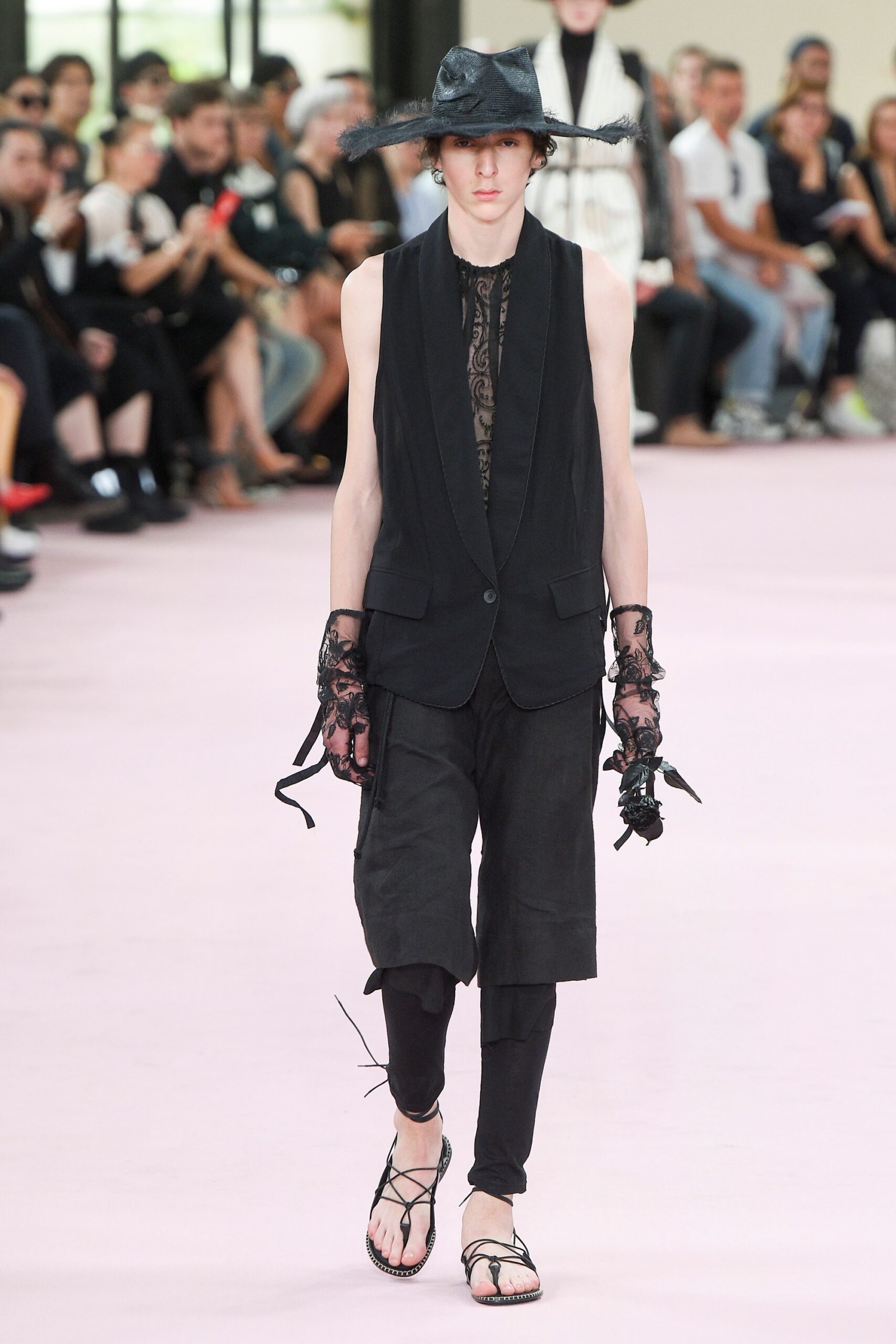 black lace gloves