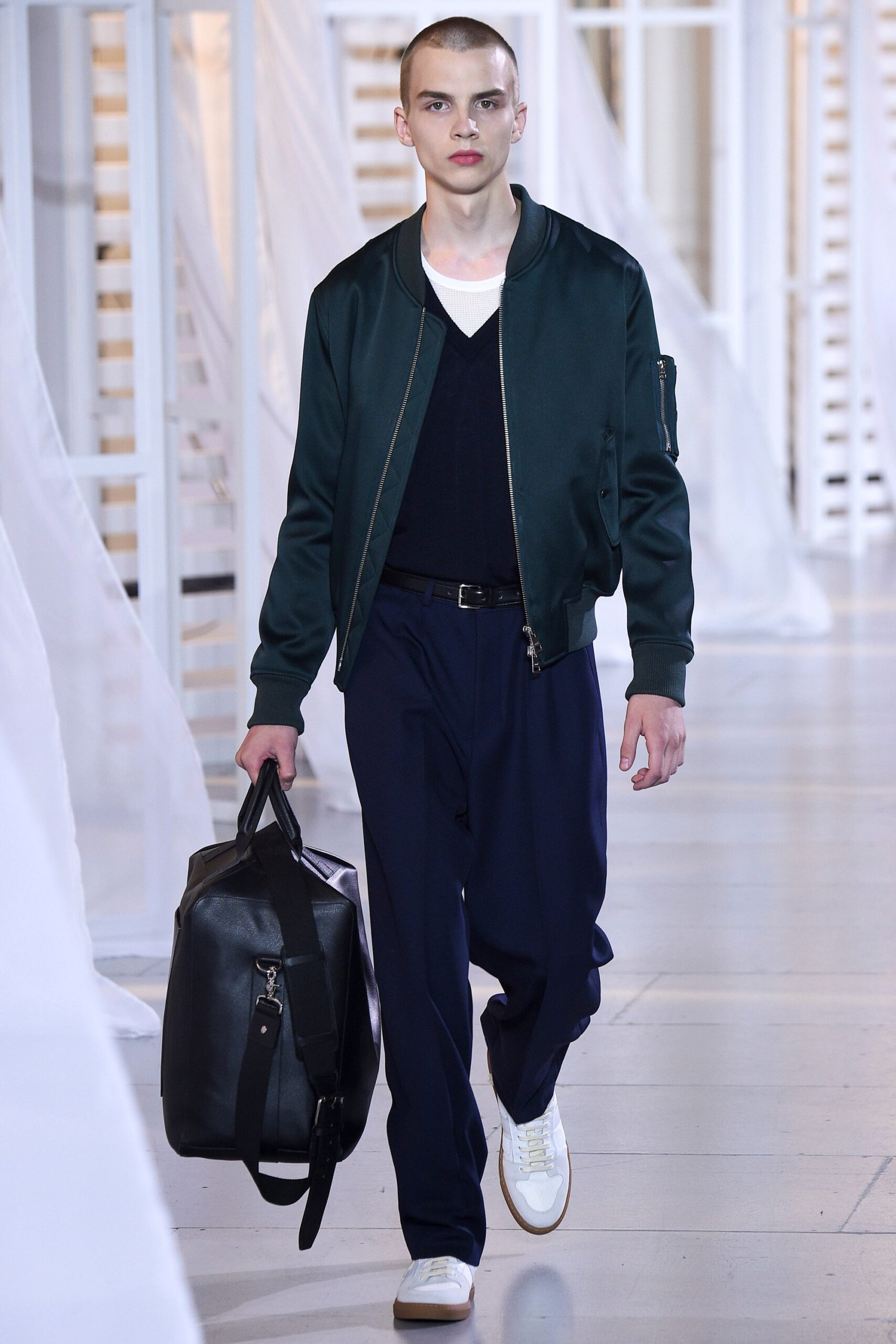 green cotton long-sleeve collared fitted zippered jacket