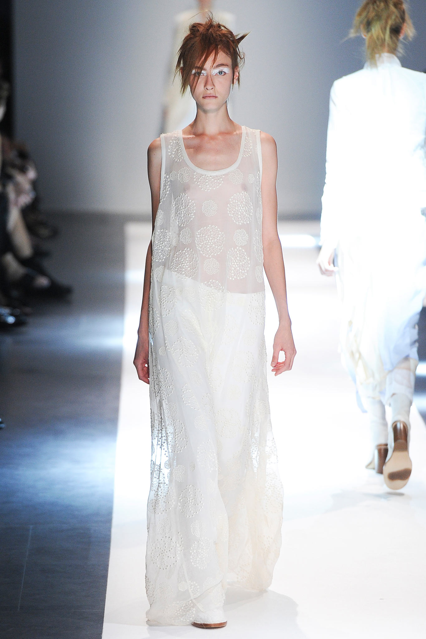 white lace sleeveless maxi dress
