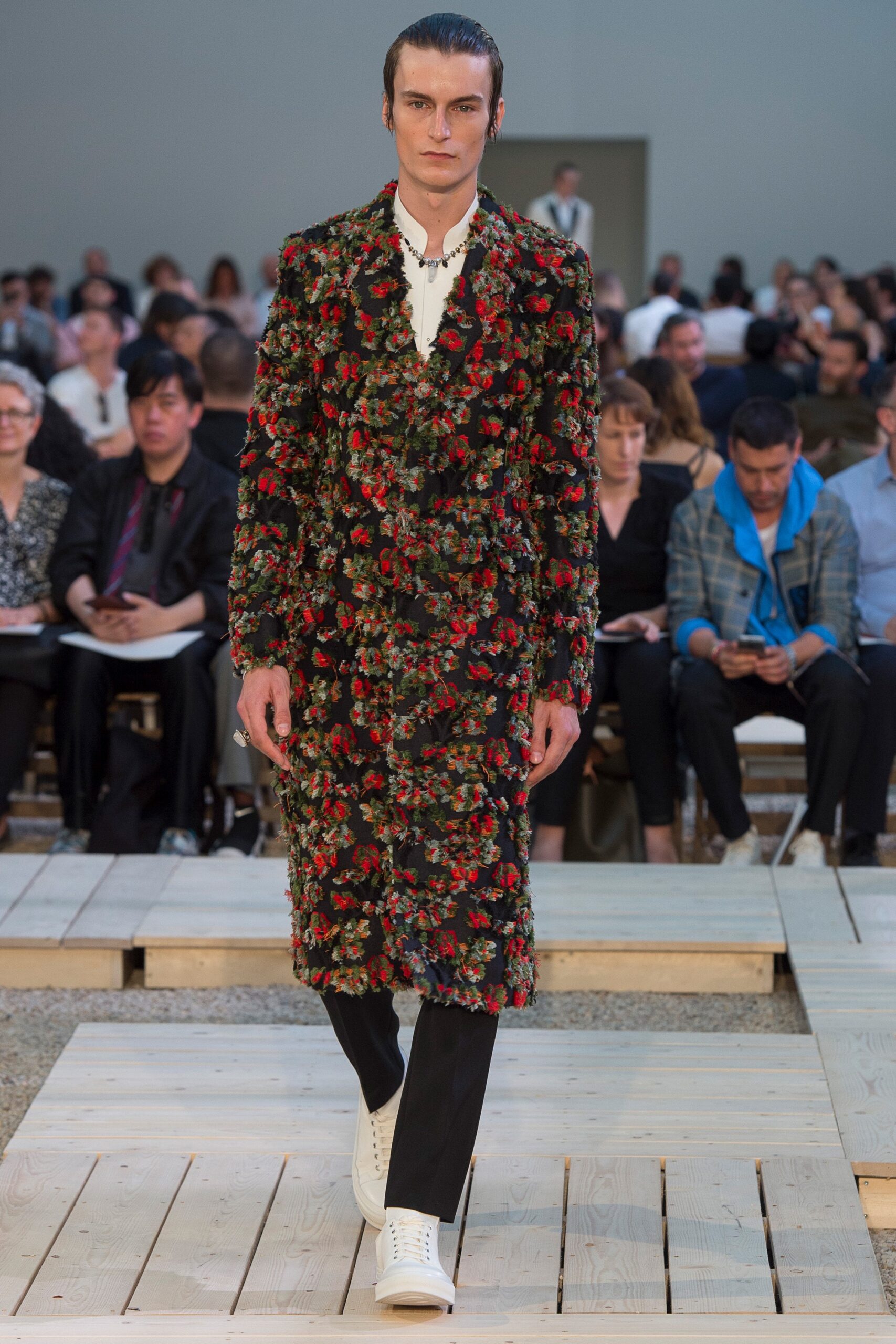 black cotton long-sleeve collared fitted floral layered coat