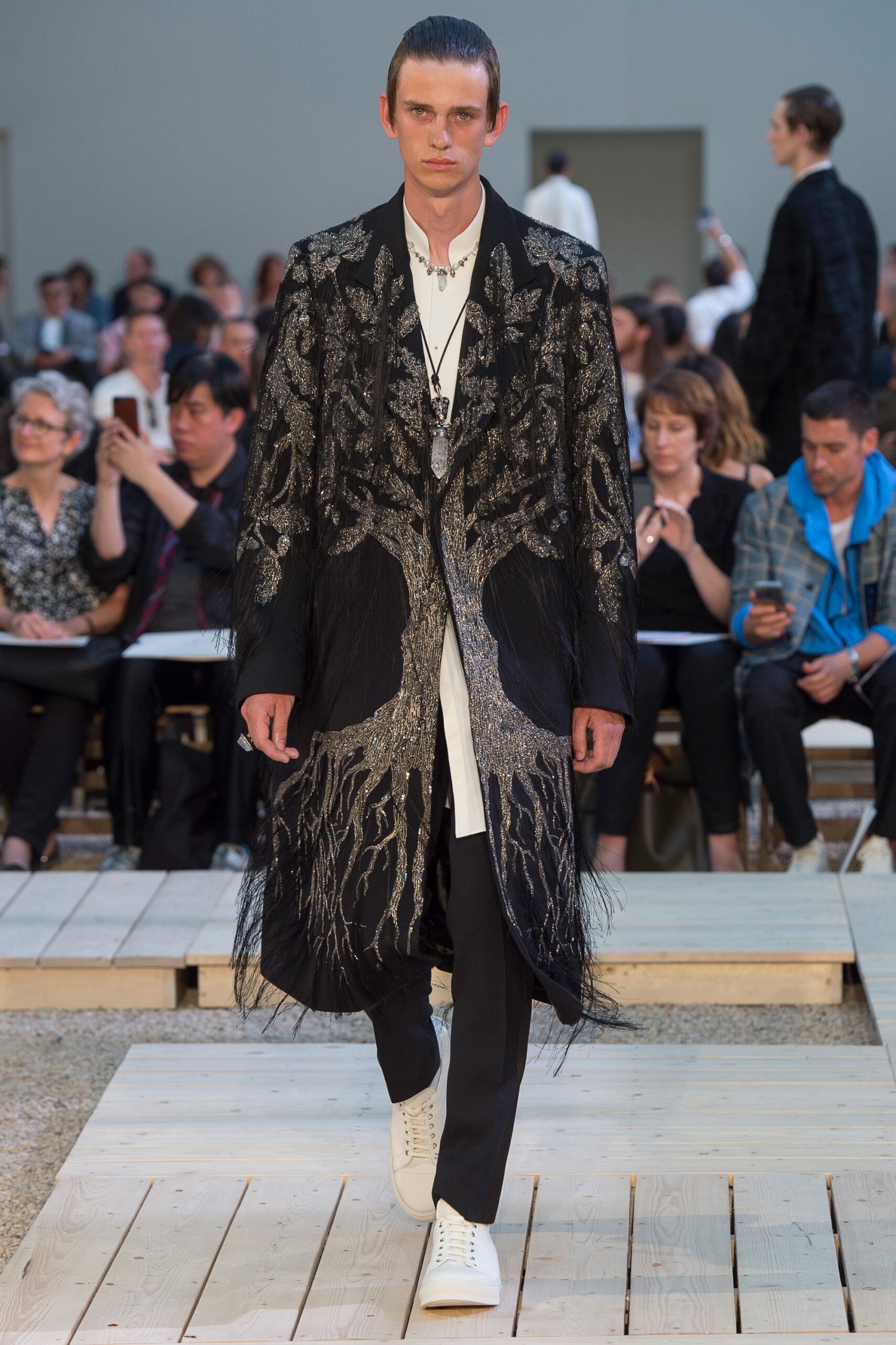 black silk long-sleeve collared relaxed embroidered fringed coat