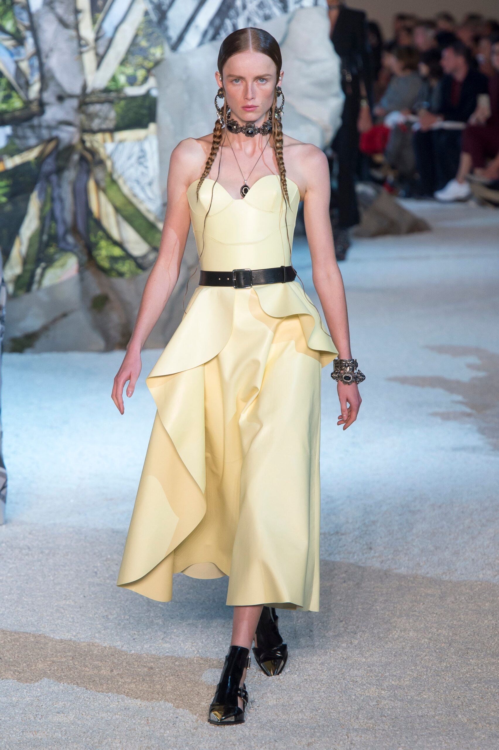 fitted yellow sleeveless dress