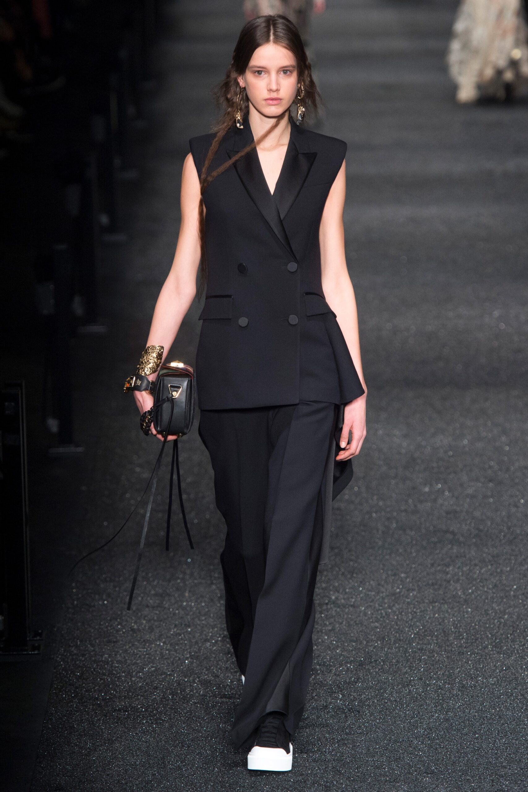 black leather fitted zippered shoes