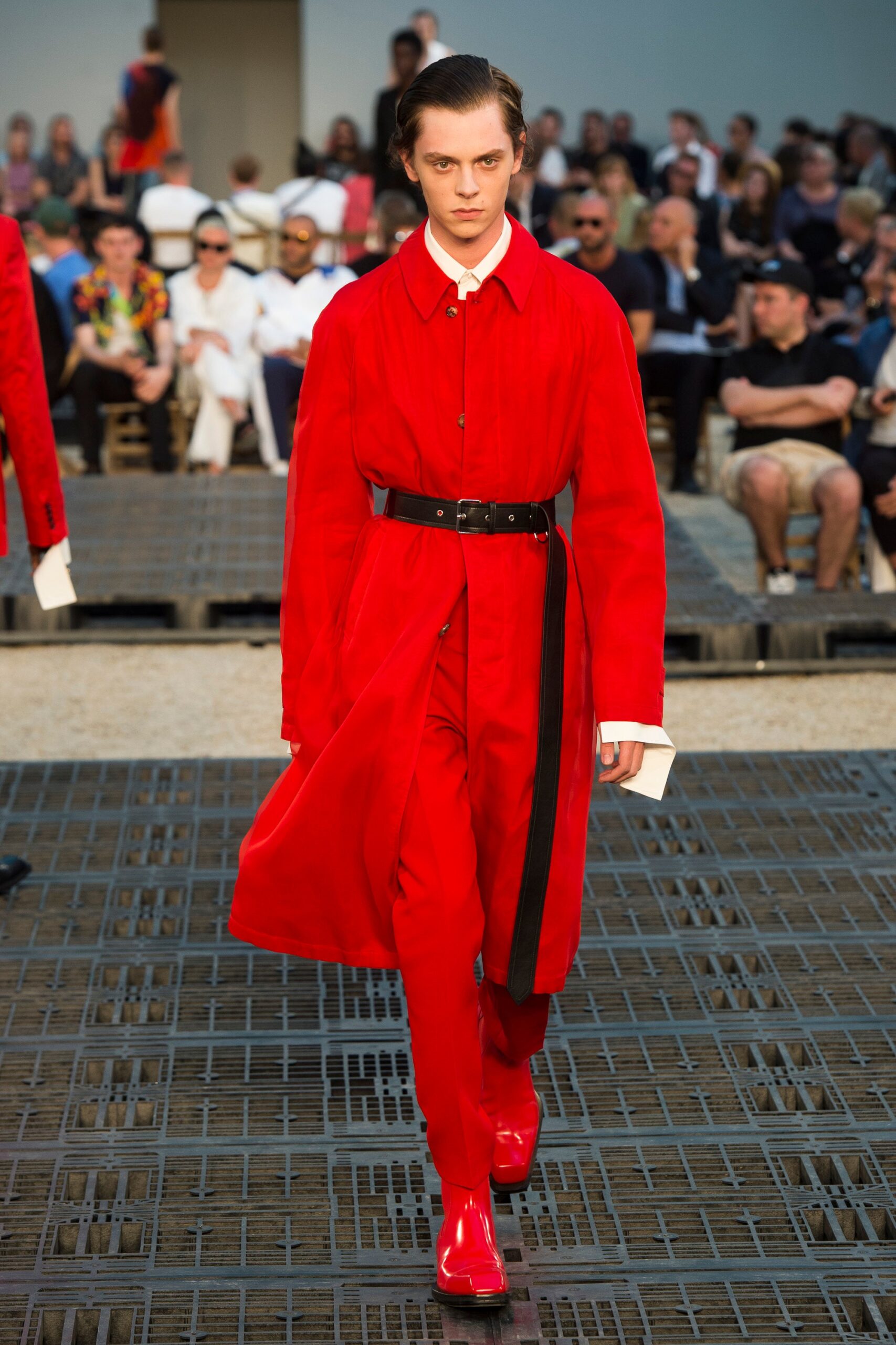 red cotton long-sleeve collared fitted buttoned belted coat