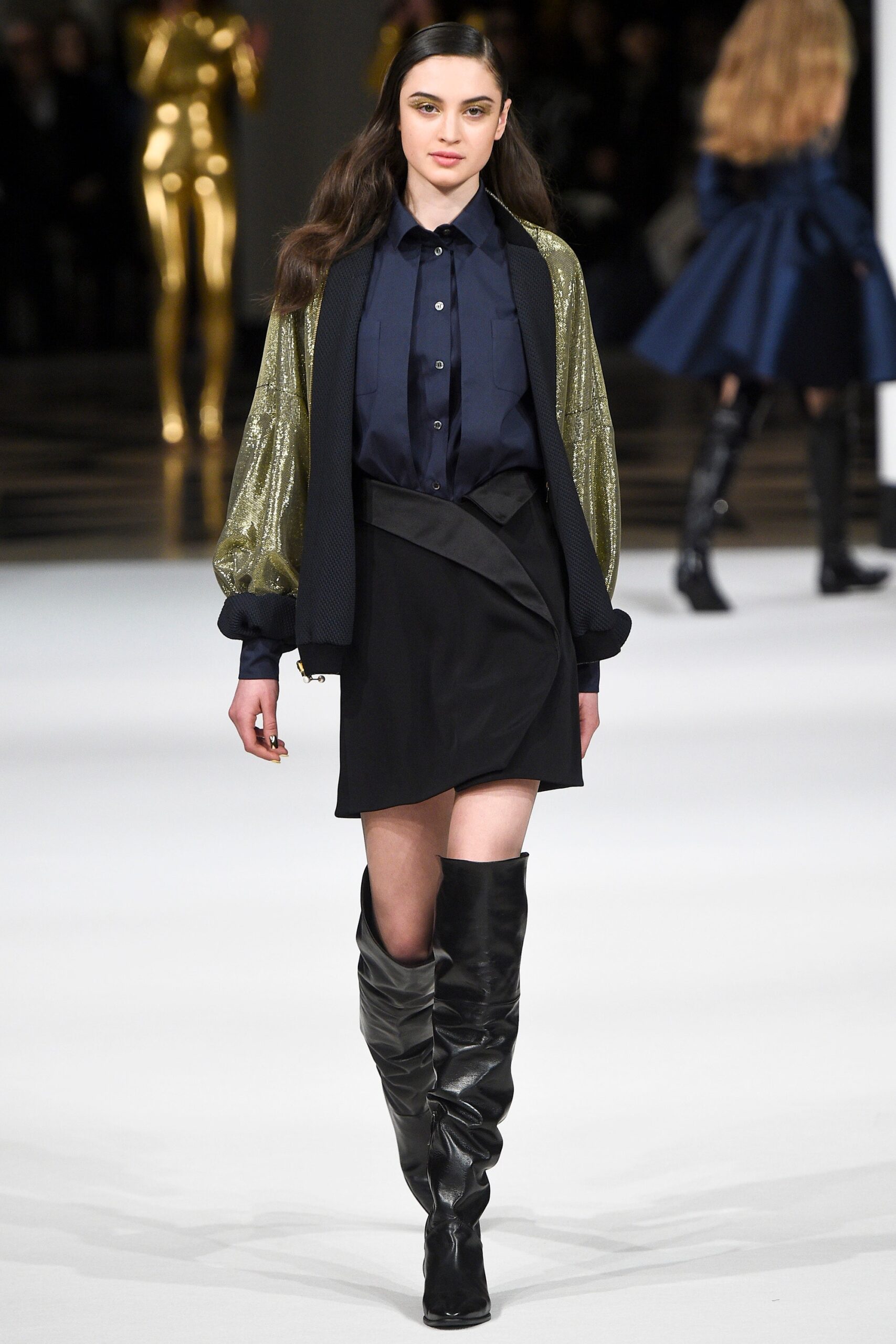green silk long-sleeve relaxed pleated shiny jacket