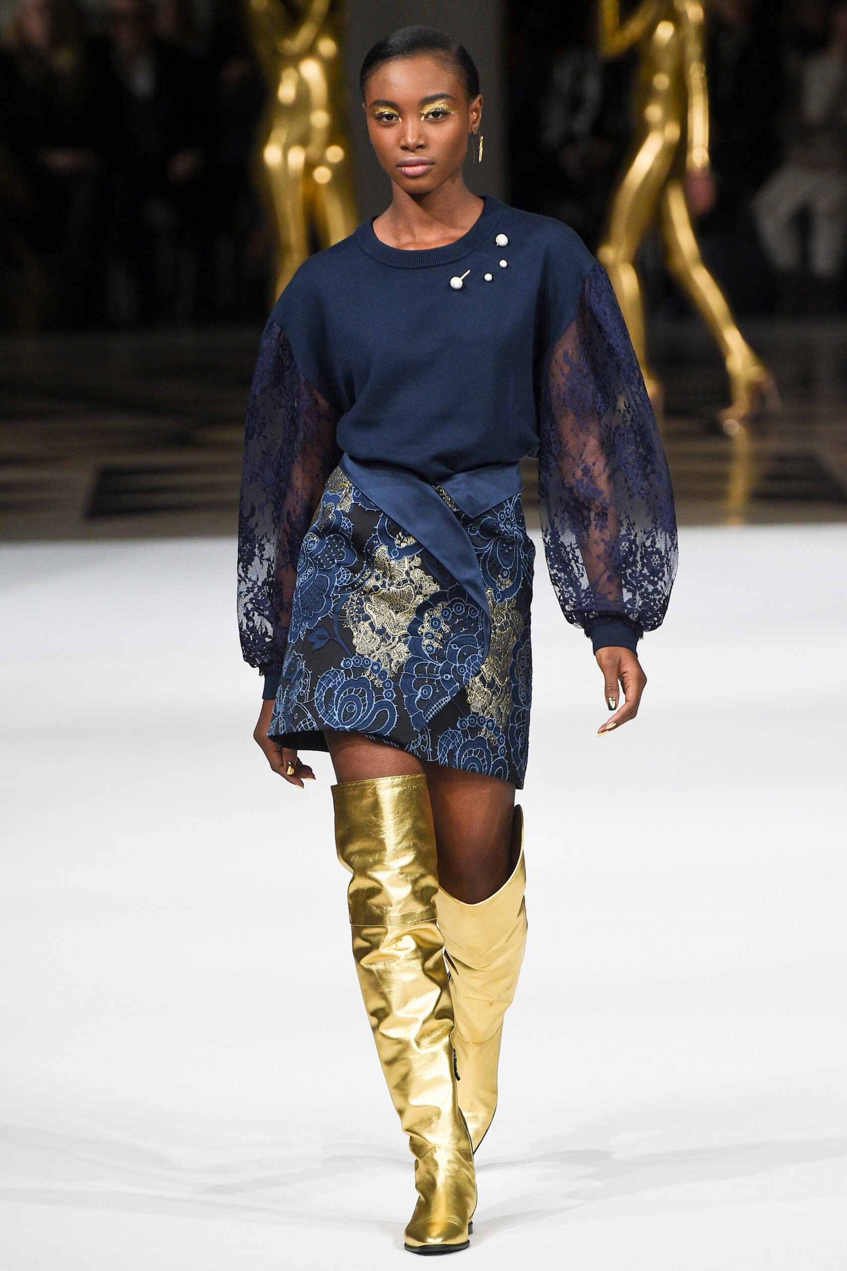 gold silk fitted pencil skirt