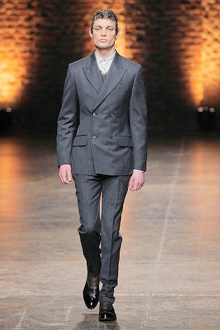 gray tailored suit with shoes