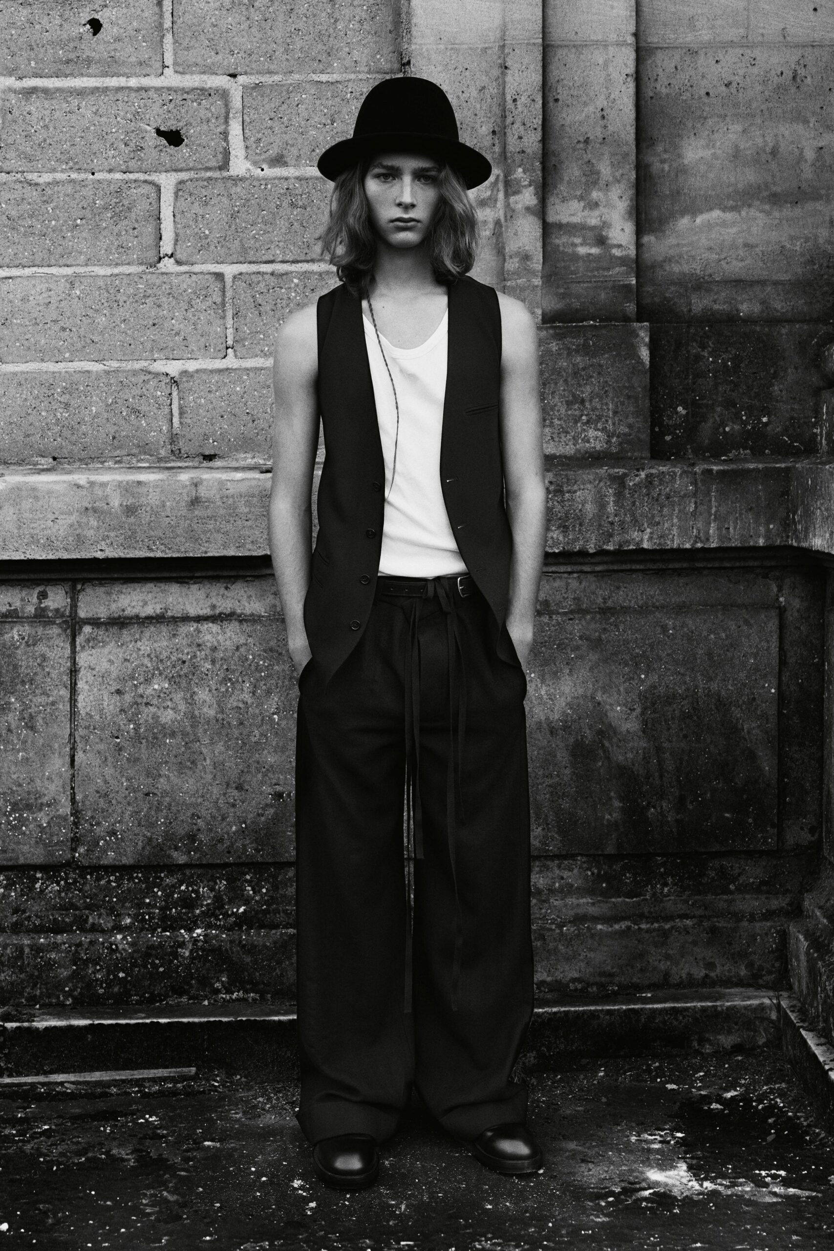 black vest white top relaxed pants