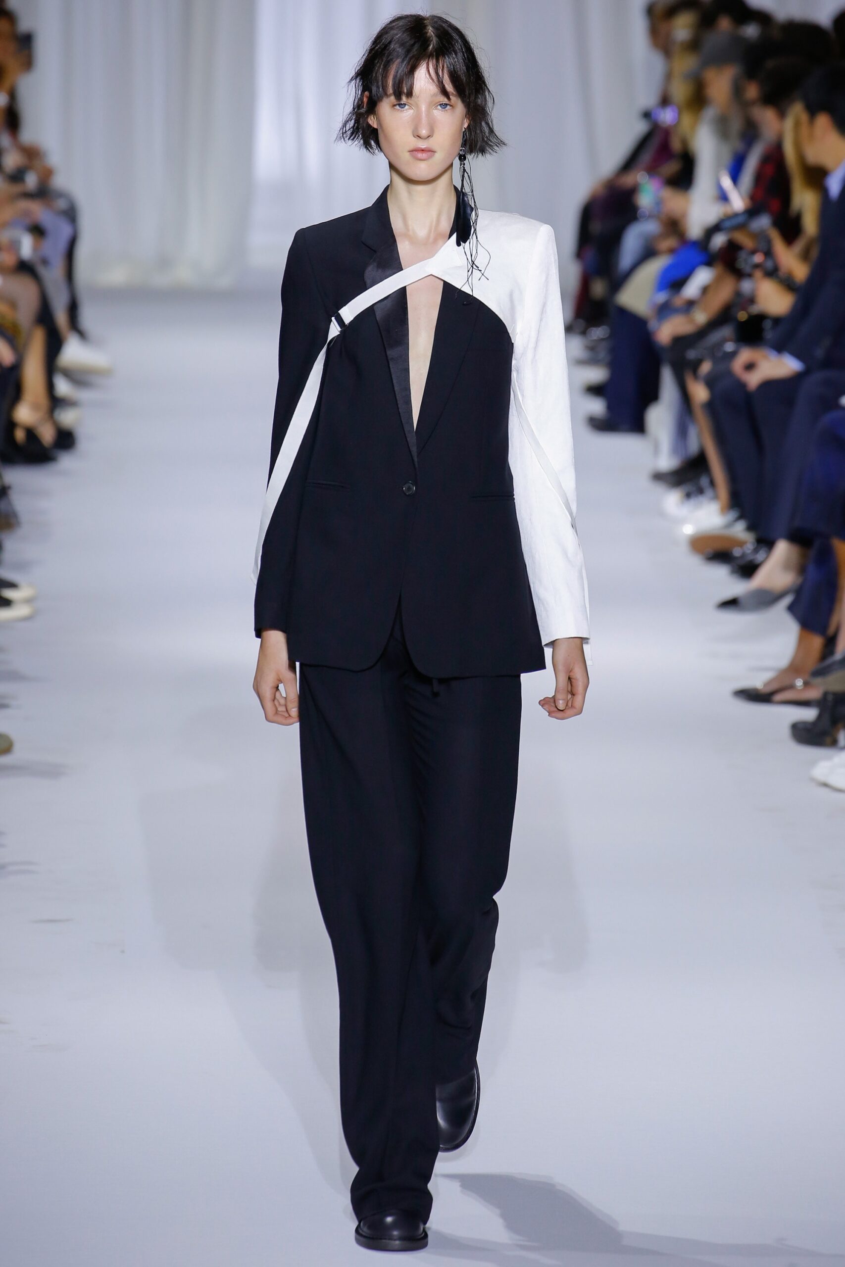 black long-sleeve v-neck tailored buttoned suit