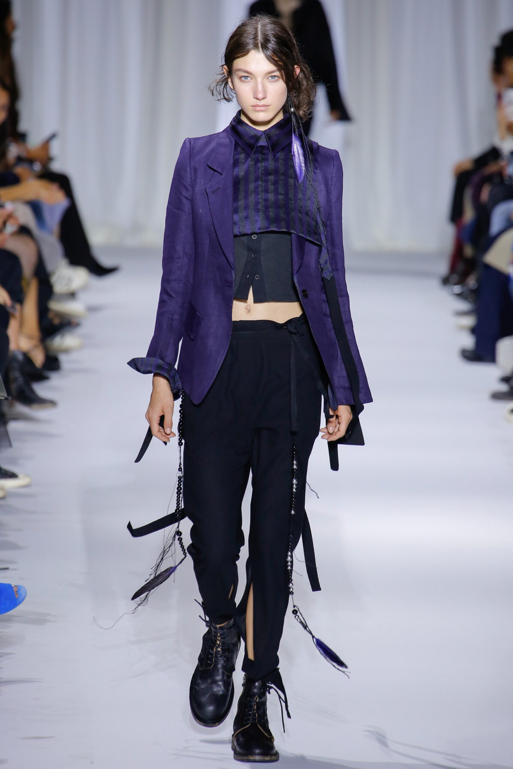 black cotton sleeveless collared fitted cropped top