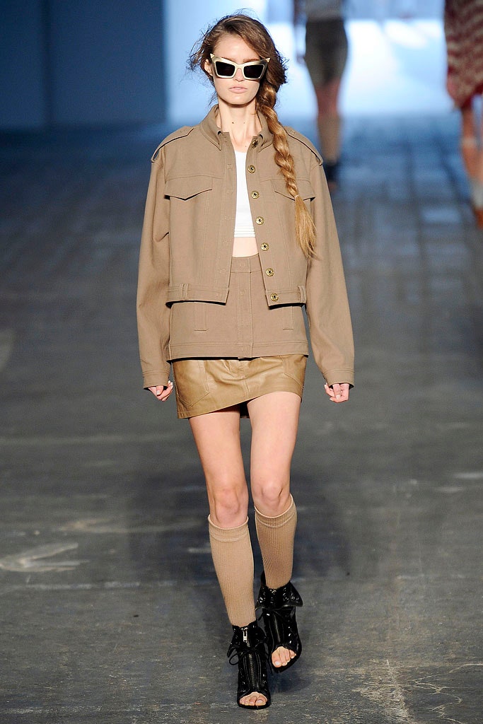 beige cotton long-sleeve collared relaxed buttoned cropped jacket