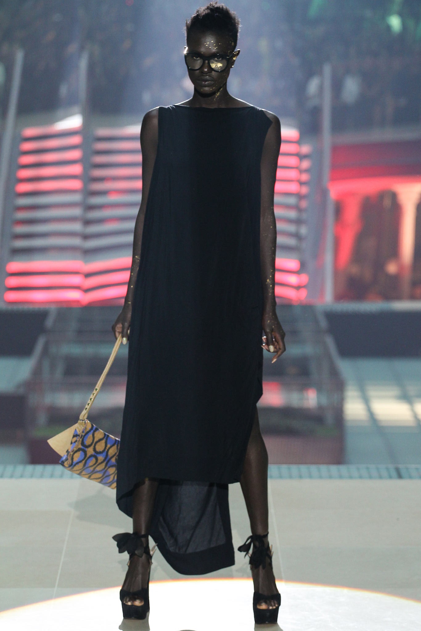 black relaxed midi dress with printed bag