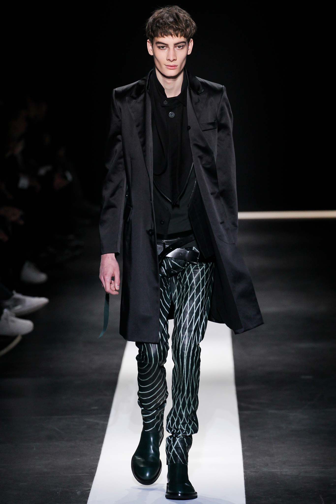 black silk long-sleeve collared fitted buttoned coat
