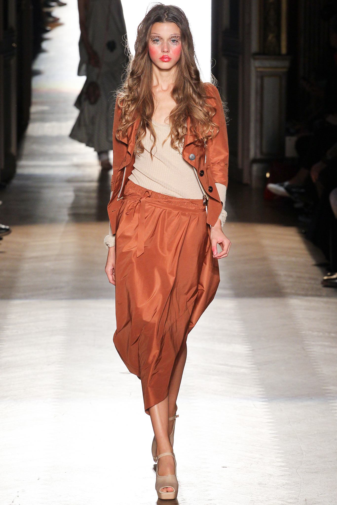 brown silk long-sleeve collared fitted buttoned jacket