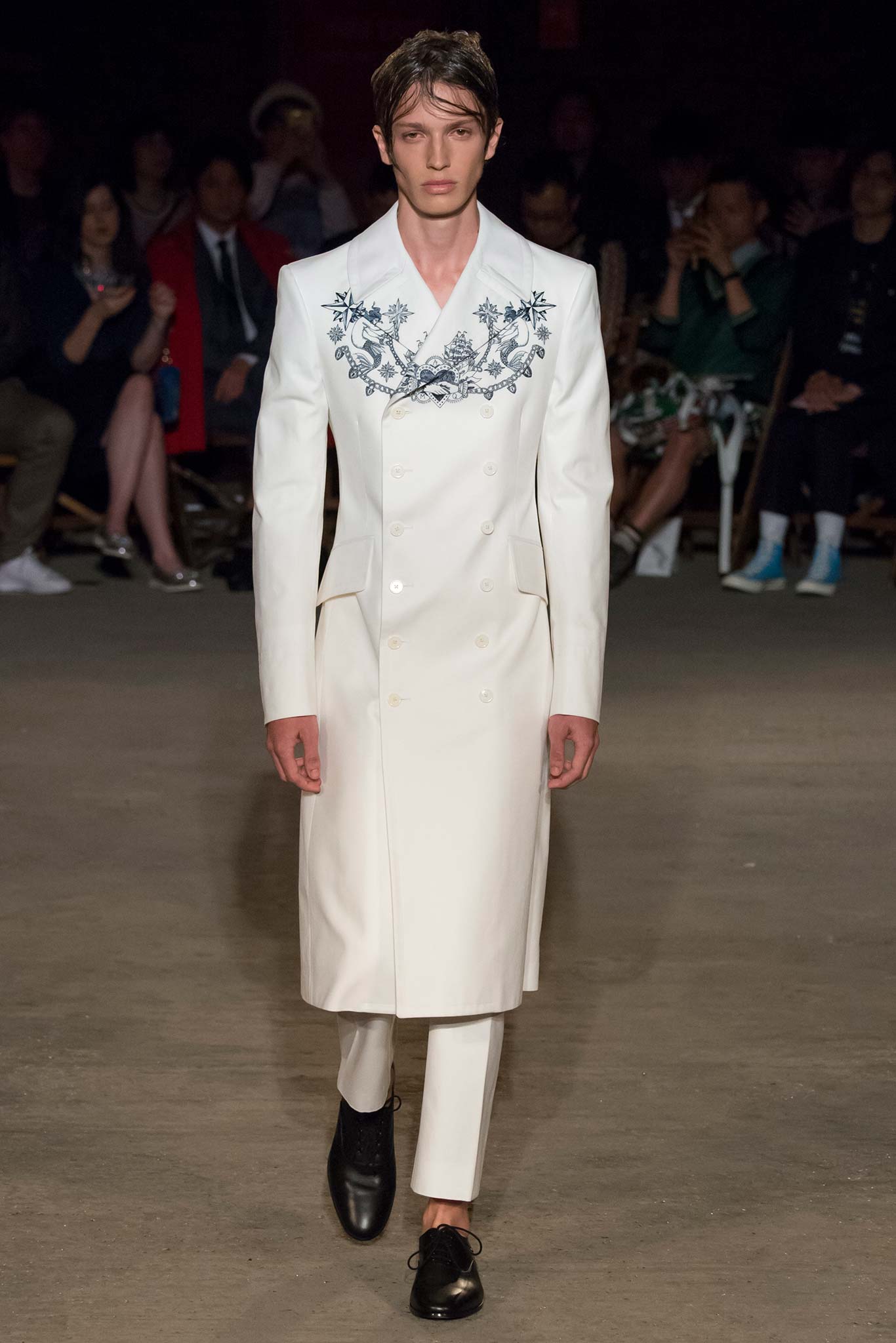 white cotton long-sleeve collared fitted embroidered coat