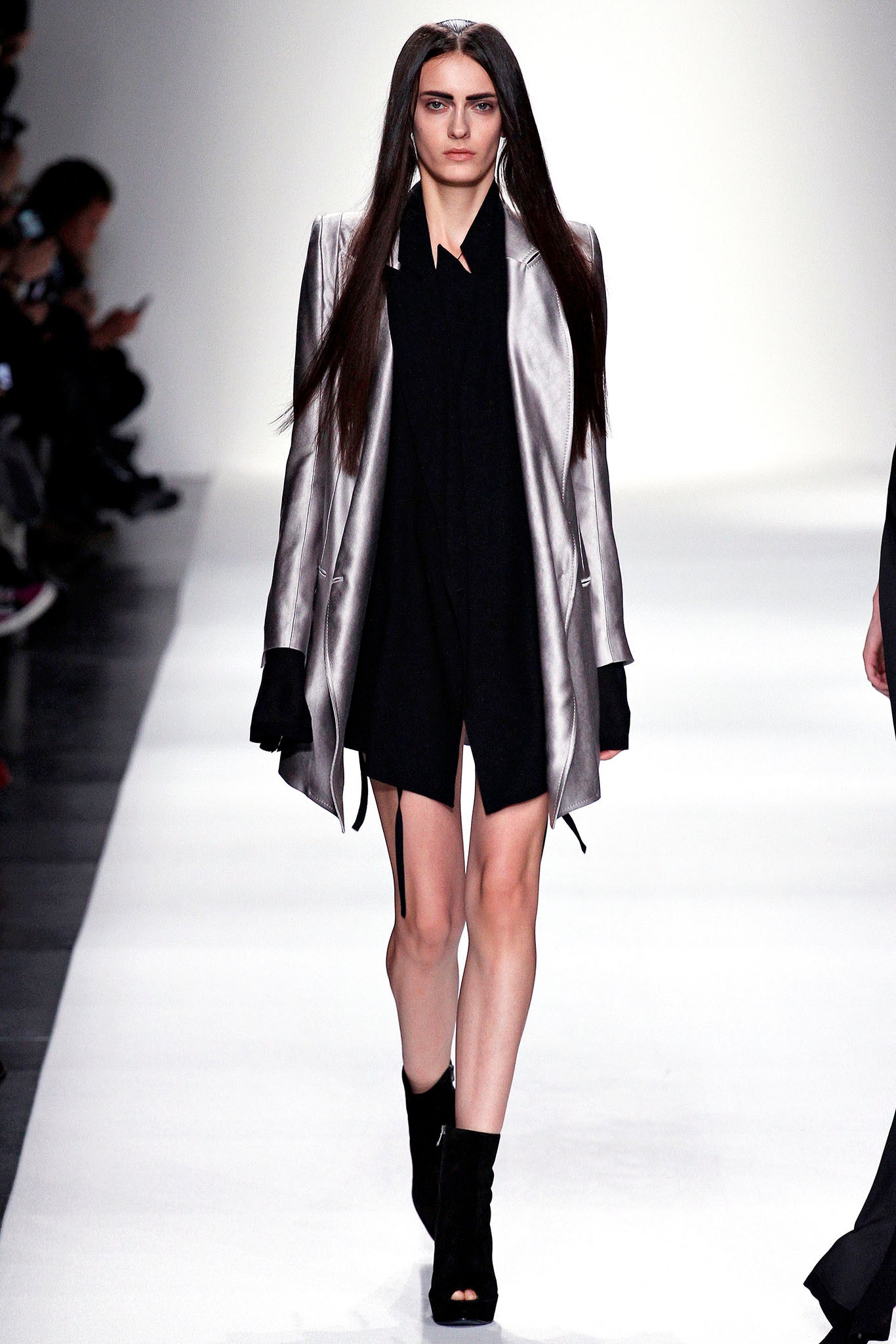 gray silk long-sleeve collared tailored buttoned shiny jacket