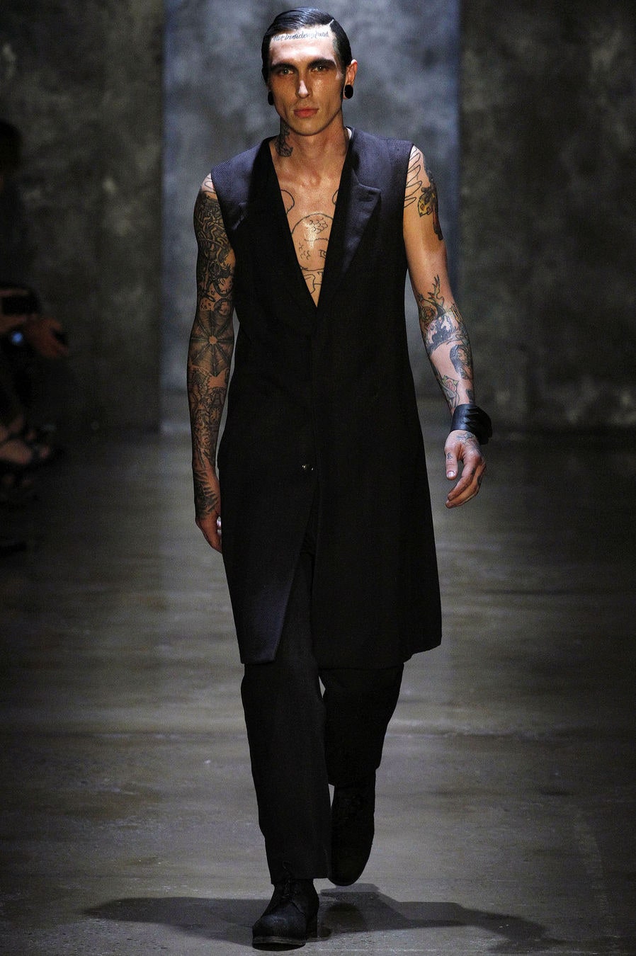 black fitted coat and pants