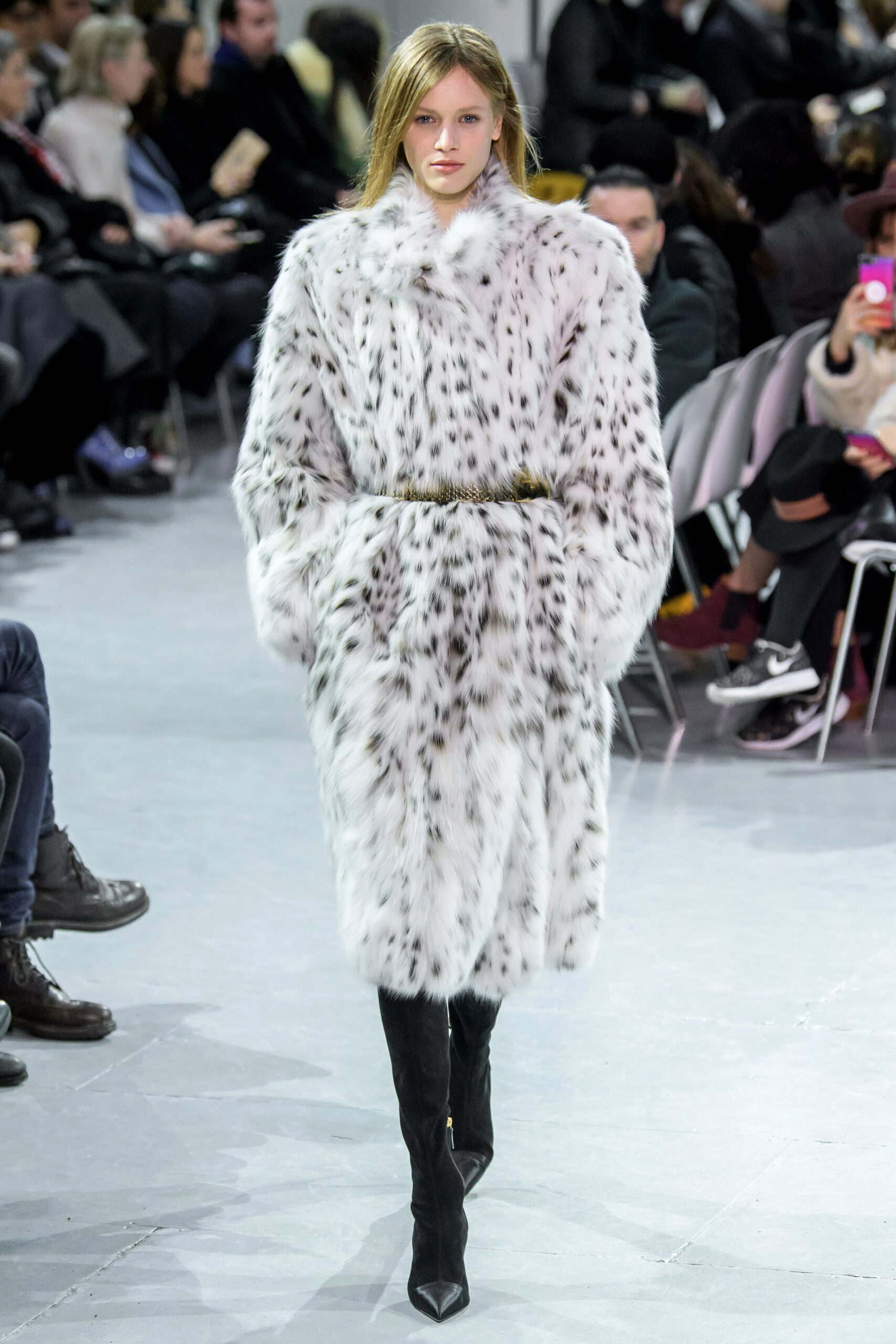 white faux-fur long-sleeve relaxed beaded coat