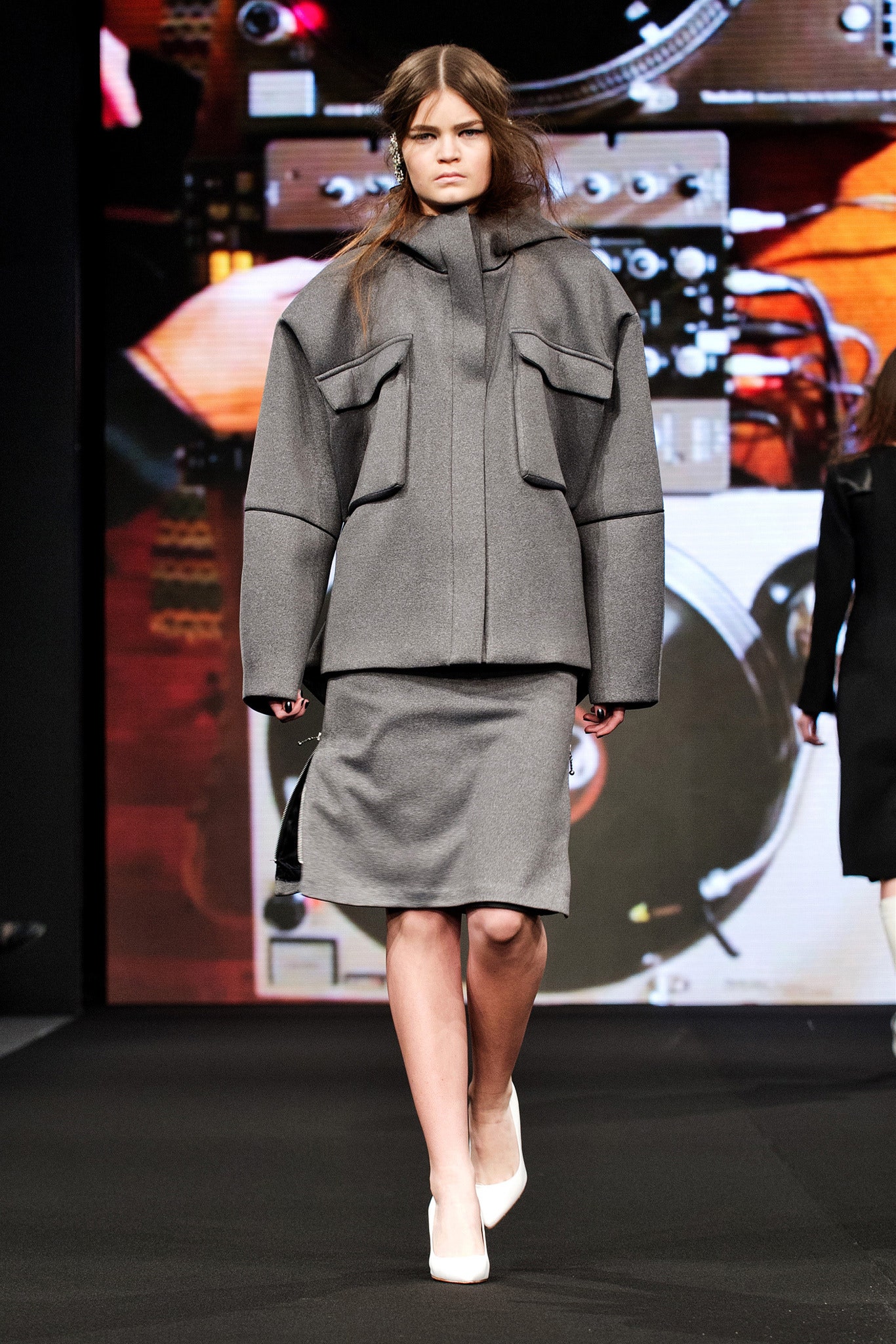 gray oversized jacket and pencil skirt