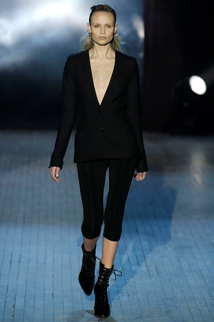 black fitted blazer and leggings