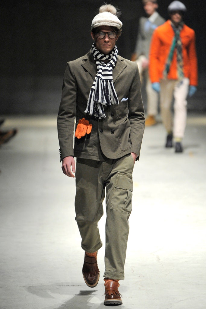 gray tailored blazer with cargo pants