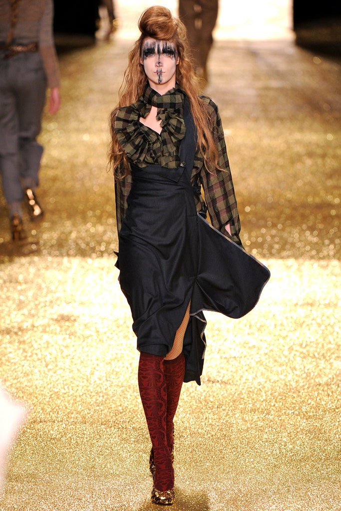 red leather fitted textured boots