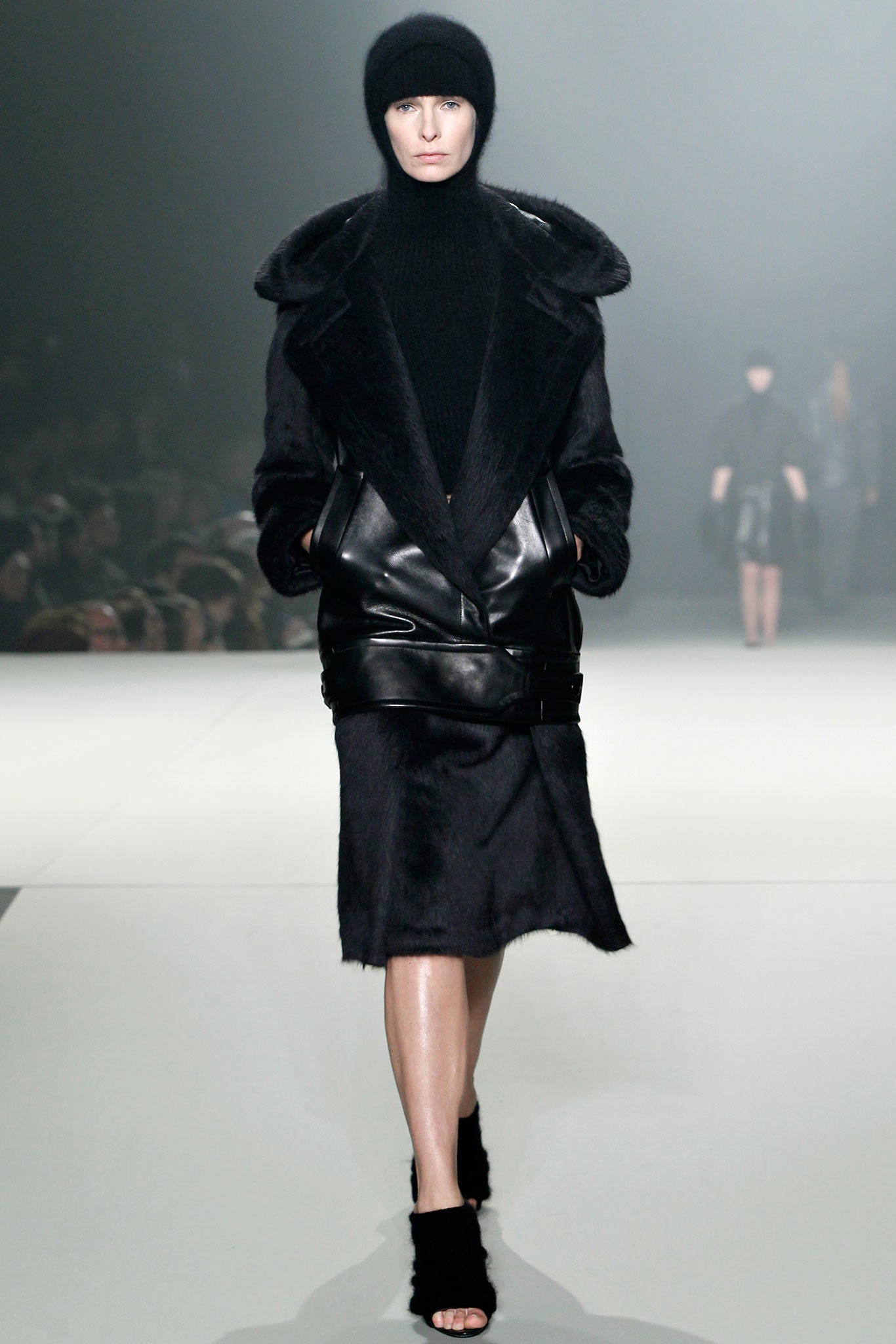black fur long-sleeve collared fitted zippered pockets coat