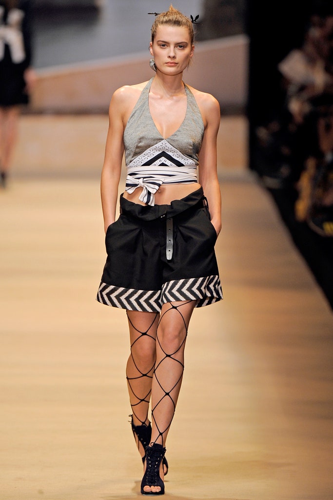 gray halter top and black shorts