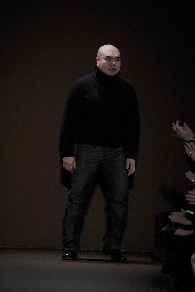 black wool long-sleeve turtleneck fitted sweater
