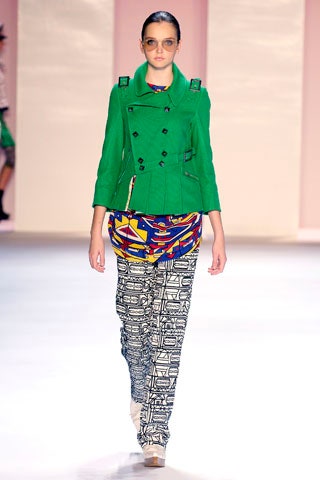 green wool long-sleeve collared fitted buttoned jacket