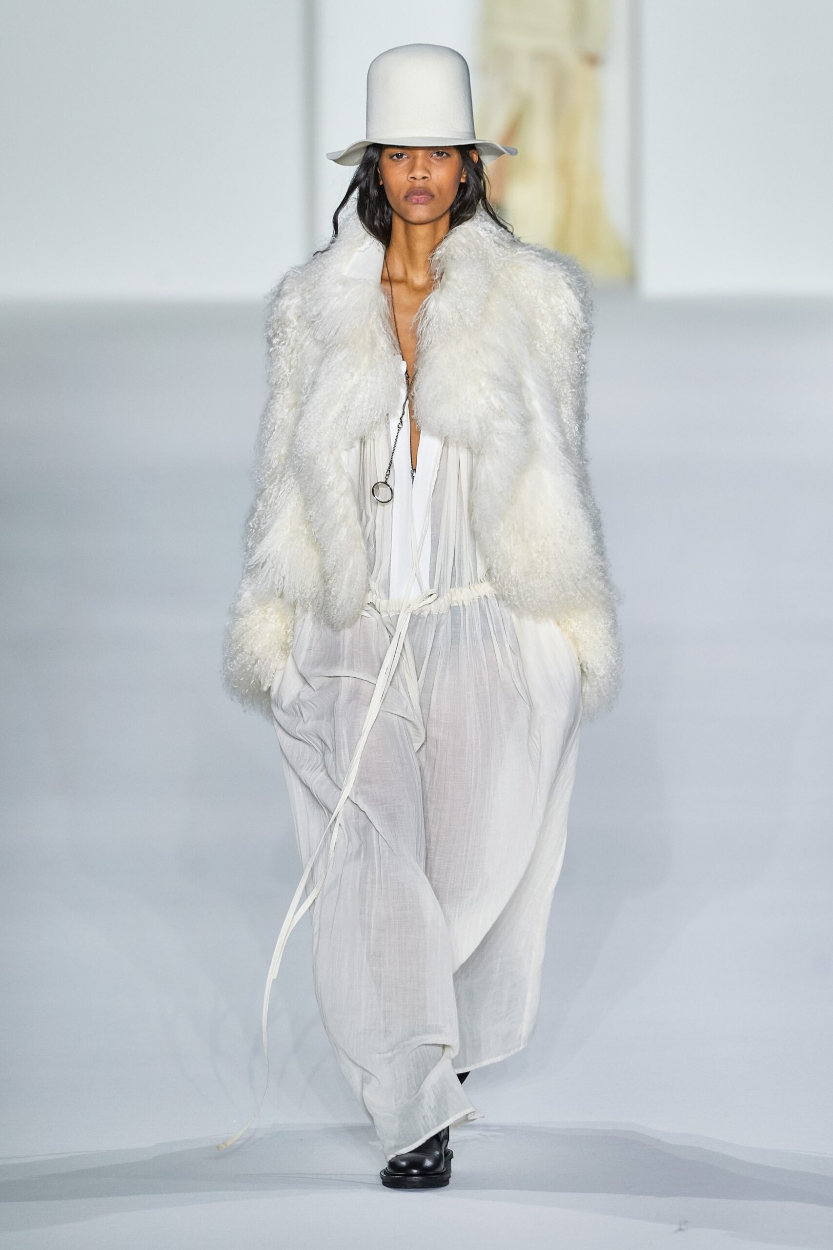 white fur long-sleeve relaxed draped coat