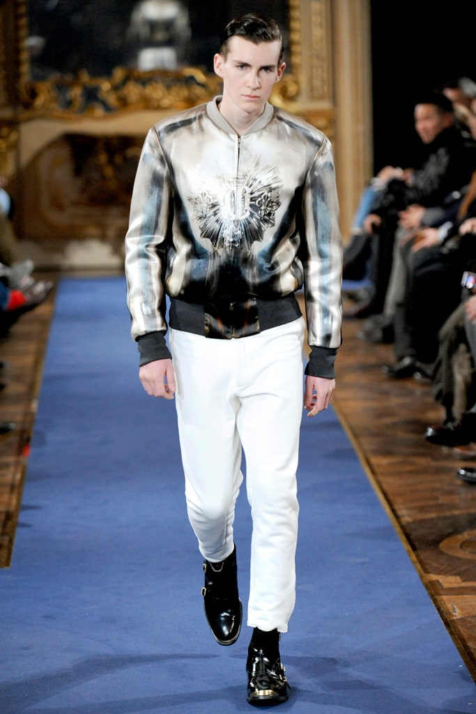 fitted printed jacket with slim pants