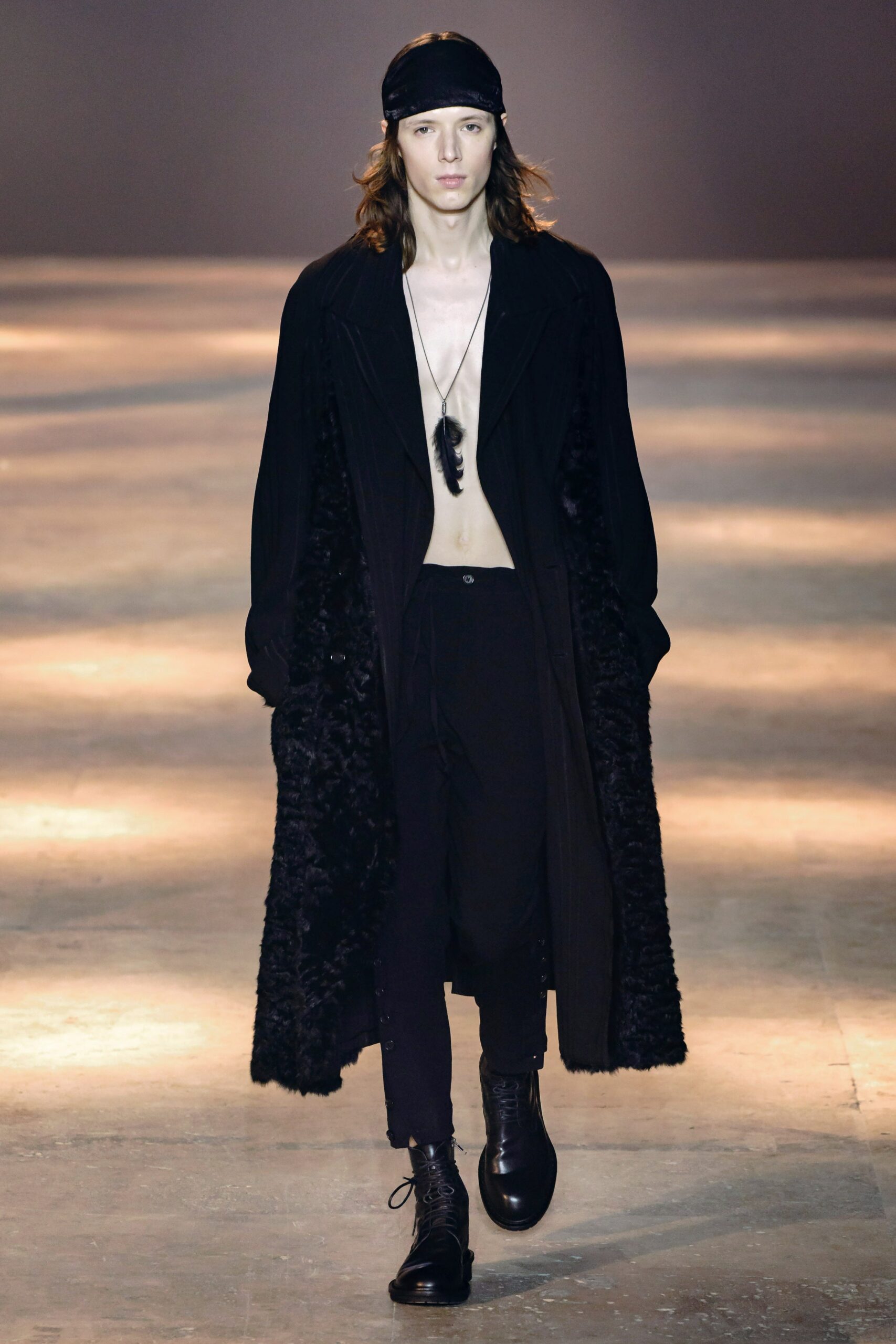 black faux-fur long-sleeve relaxed draped coat