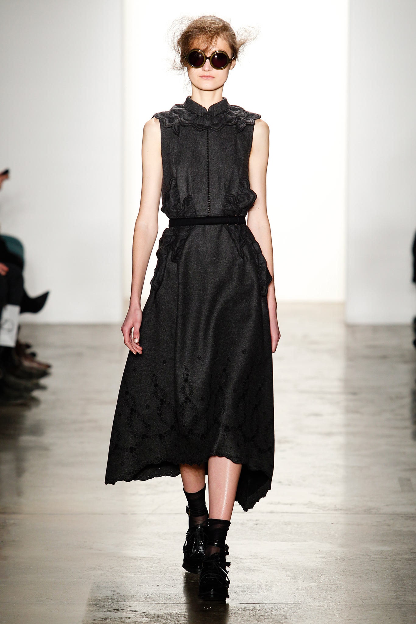 black fitted sleeveless dress